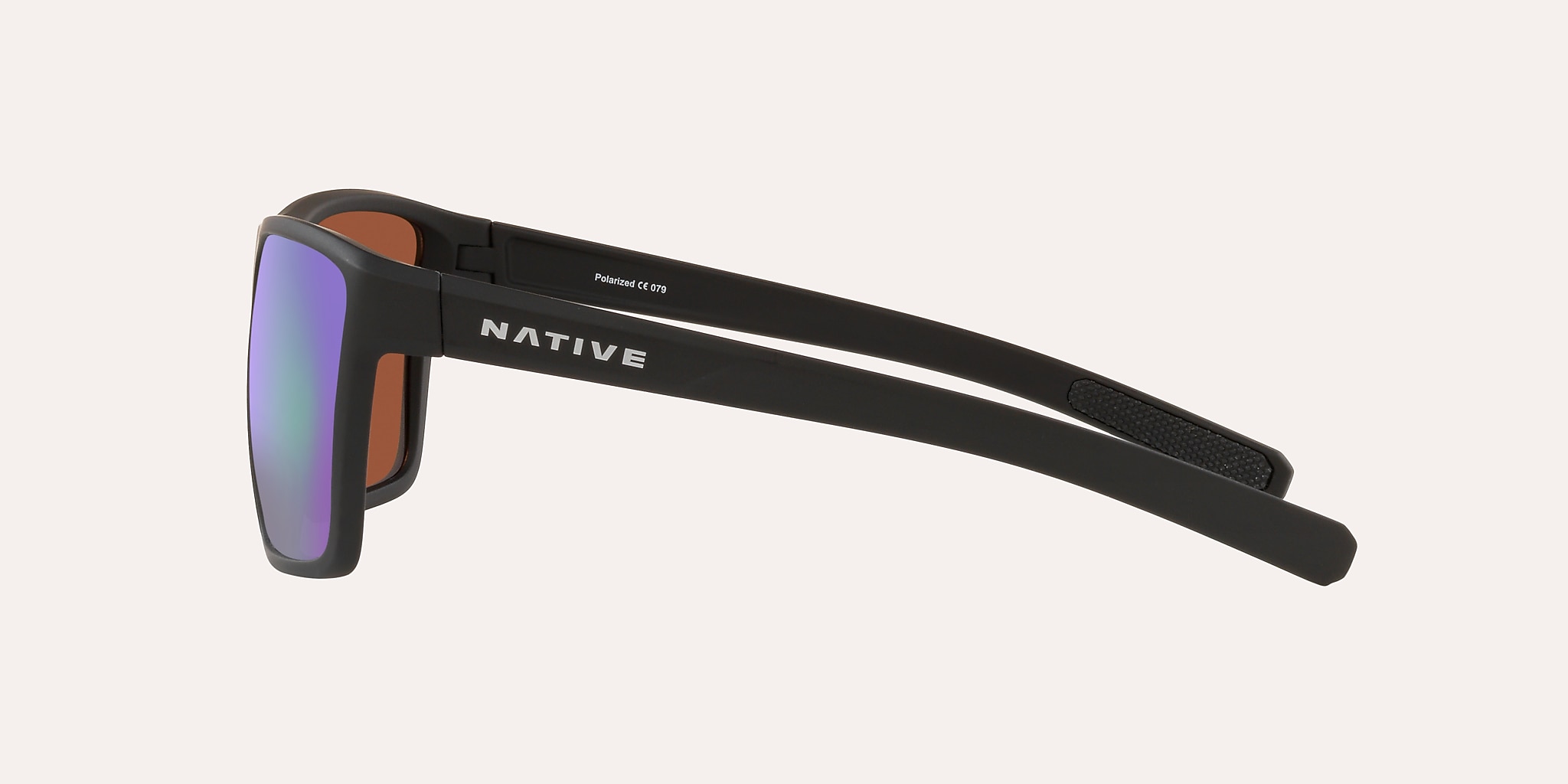 Sunglasses Native Wells XL M (64-12) with Green Reflex lens and Matte Black frame Image 3 of 4 Sunglasses Native Wells XL M (64-12) with Green Reflex lens and Matte Black frame Image 3 of 4