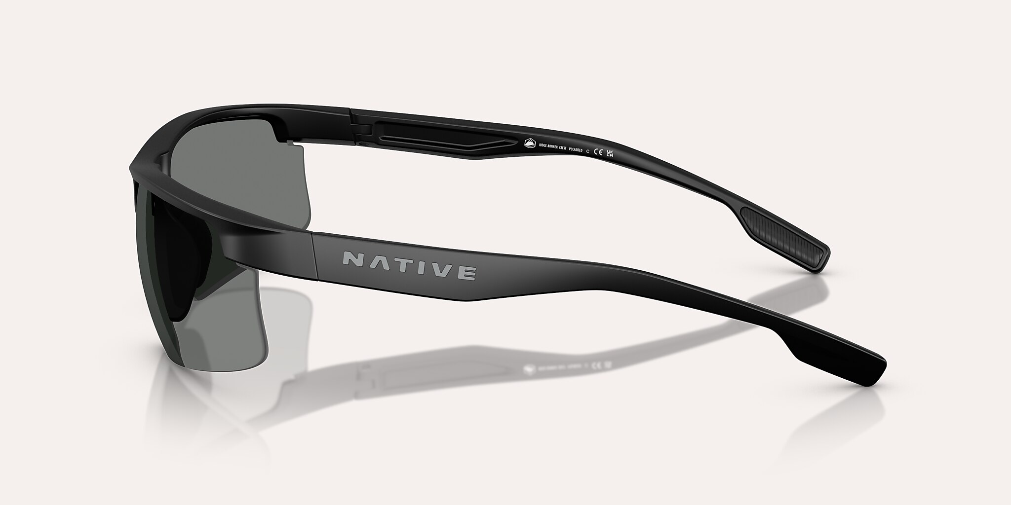 Lunettes de soleil Native Ridge-Runner Crest XL (69-09) avec Gris Polarisant verre et Noir mat monture Image 3 de 6
